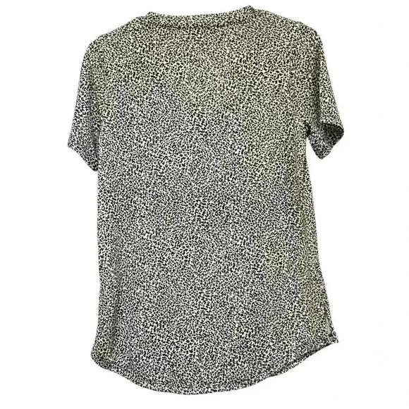 Athleta Breezy V-Neck T-Shirt Women’s Leopard Print Size XS #020 - Picture 4 of 8